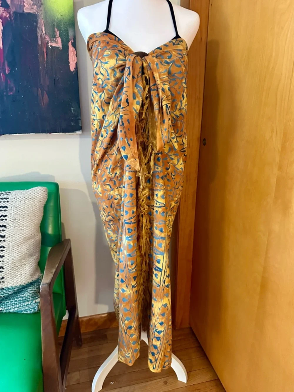 Gold Floral Sarong - Picture 4 of 6